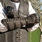 Fantasy-Krieger-Lederarmwickel